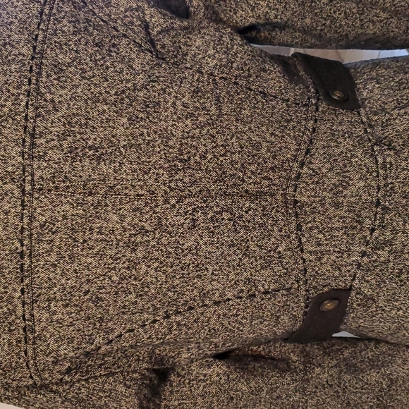 CAbi B/W Wool Blend Riding Jacket with Great Details, Sz 8 - Picture 14 of 16